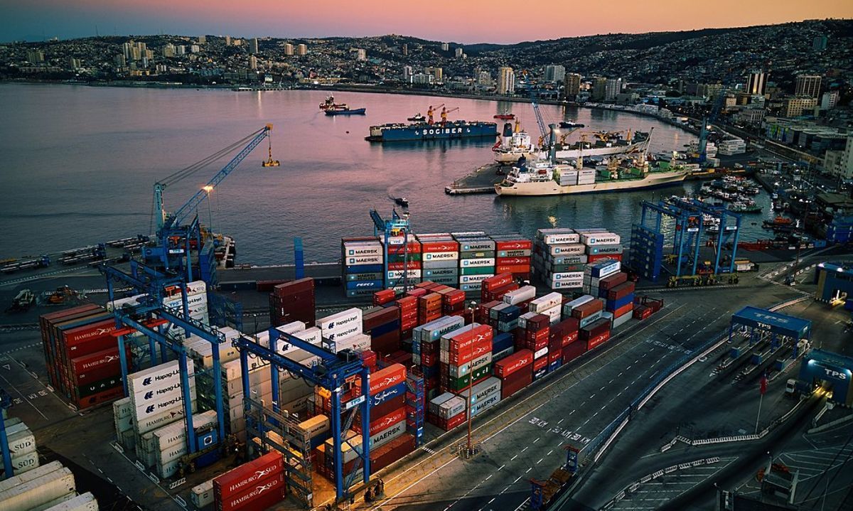 Puerto de Valparaíso: Embarque de 10.400 pallets con fruta fresca y 236 contenedores de exportación