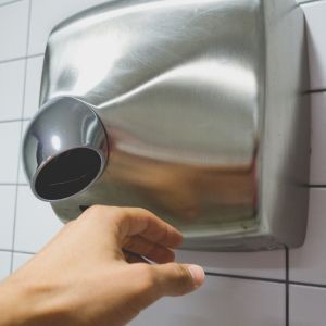 Imagen que contiene persona, interior, cocina, hombre

Descripción generada automáticamente